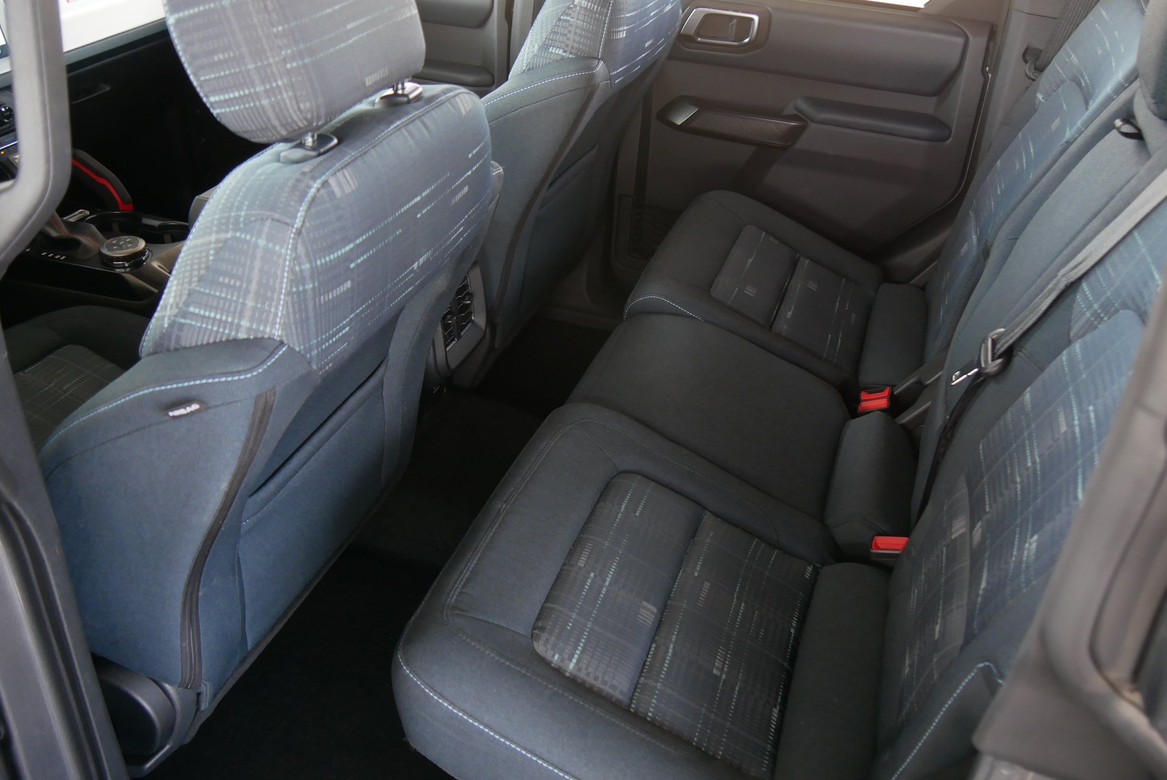 Used 2025 Ford Bronco Heritage Edition AWD/4WD image 14