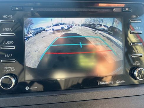 Used 2019 Toyota Sienna LE image 45