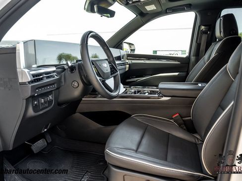 Used 2025 Cadillac Escalade Premium Luxury w/ Touring Package AWD/4WD image 16