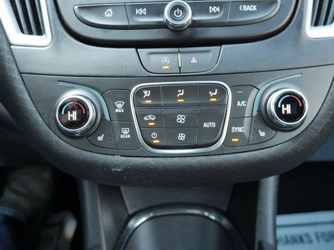 Used 2024 Chevrolet Malibu LT image 17