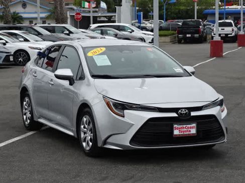 Certified 2024 Toyota Corolla LE FWD image 2
