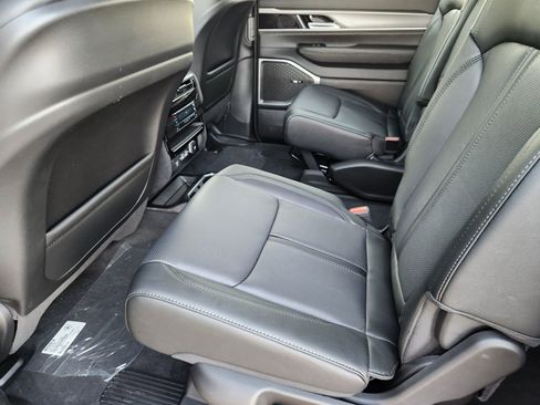 New 2025 Jeep Wagoneer Series II image 21