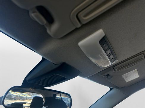 Certified 2023 Nissan Kicks S image 27