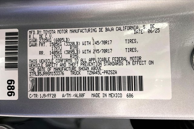 Certified 2025 Toyota Tacoma SR5 AWD/4WD image 45