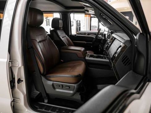 Used 2016 Ford F350 Platinum w/ FX4 Off-Road Package AWD/4WD image 29