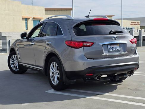 Used 2011 INFINITI FX35 2WD w/ Premium Pkg image 4