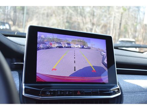 Used 2024 Jeep Compass Latitude image 22