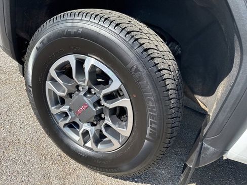 Used 2024 GMC Sierra 2500 SLE image 23