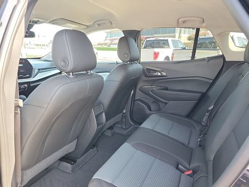 Used 2026 Chevrolet Trax LT FWD image 9