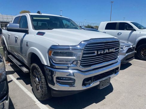 Used 2022 RAM 2500 Laramie AWD/4WD image 3