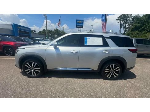 Used 2024 Nissan Pathfinder Platinum w/ Cargo Package FWD image 5