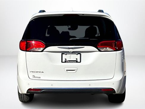 Used 2019 Chrysler Pacifica Touring-L Plus w/ Advanced Safetytec Group image 6