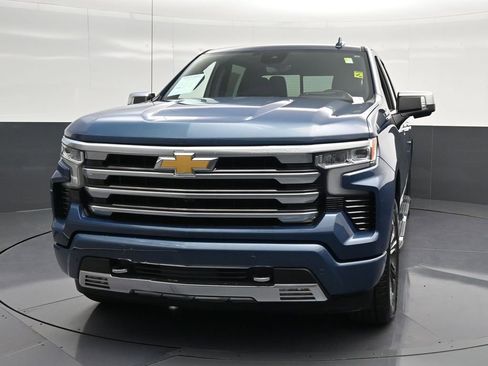 Used 2024 Chevrolet Silverado 1500 High Country w/ Technology Package RWD image 6