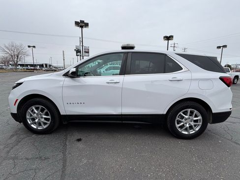 Used 2022 Chevrolet Equinox LT image 3