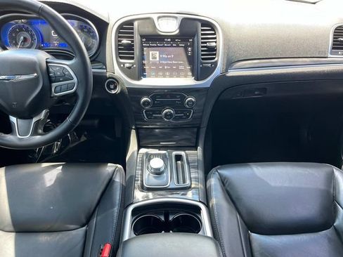 Used 2022 Chrysler 300 Touring L w/ Popular Equipment Group RWD image 17