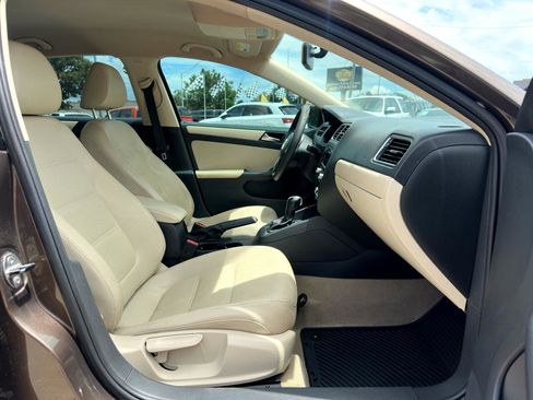 Used 2012 Volkswagen Jetta SE image 10
