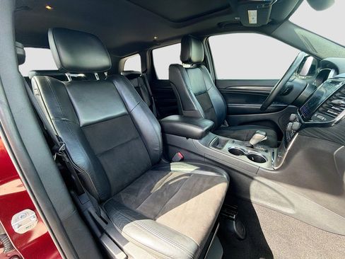 Used 2019 Jeep Grand Cherokee Altitude image 15