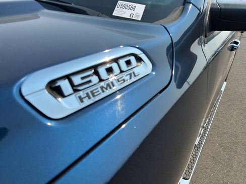 Used 2019 RAM 1500 Big Horn AWD/4WD image 11