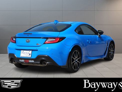 Used 2024 Toyota GR86 Base image 5