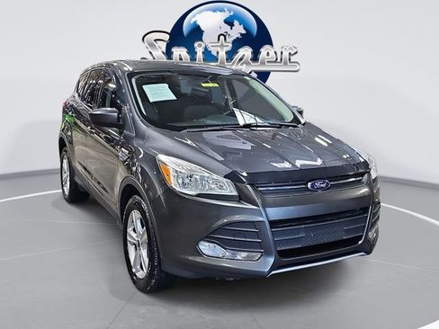 Used 2016 Ford Escape SE image 1