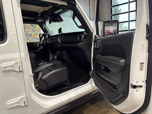 Used 2021 Jeep Gladiator Overland w/ Popular Equipment Package AWD/4WD image 77