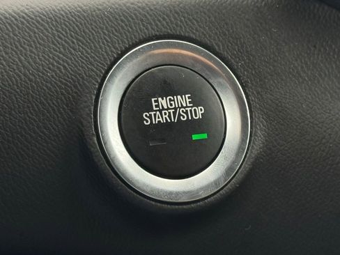 Used 2024 GMC Terrain SLT FWD image 27