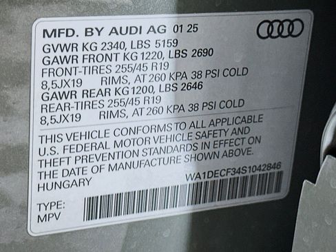 Used 2025 Audi Q3 2.0T Premium w/ Black Optic Sport Package image 24