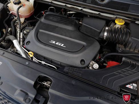 Used 2017 Chrysler Pacifica Touring image 39