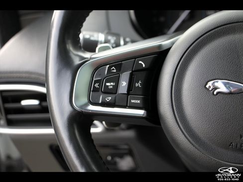 Used 2018 Jaguar F-PACE S image 17