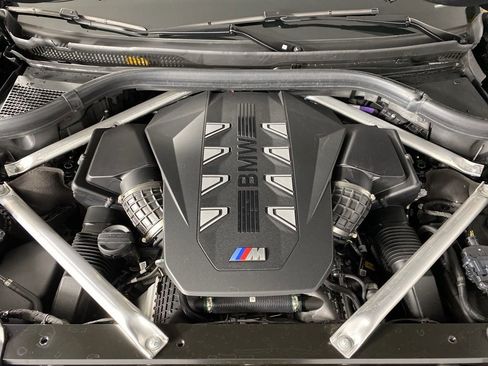 Certified 2025 BMW X7 M60i AWD/4WD image 35