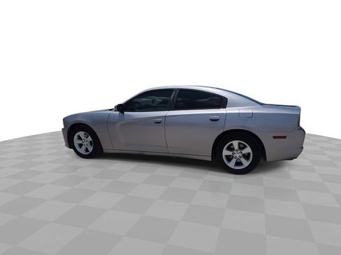 Used 2014 Dodge Charger SE RWD image 6