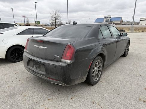 Used 2016 Chrysler 300 S image 8