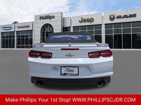 Used 2020 Chevrolet Camaro LT RWD image 4