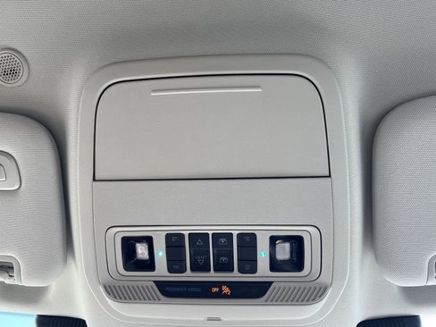 New 2025 Ford Explorer Active w/ Active Comfort Package image 36