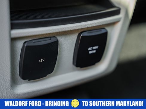 Certified 2020 Ford Edge Titanium w/ Equipment Group 301A AWD/4WD image 38