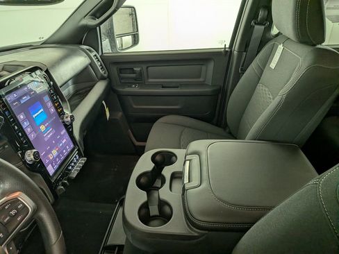New 2026 RAM 3500 Tradesman AWD/4WD image 24