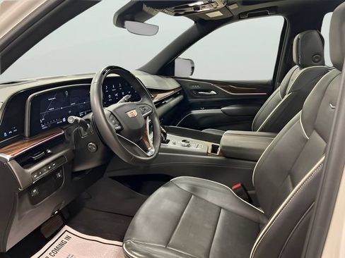 Used 2024 Cadillac Escalade Premium Luxury w/ LPO, Floor Liner Package AWD/4WD image 6