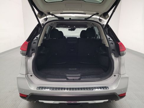 Used 2019 Nissan Rogue SV FWD image 29