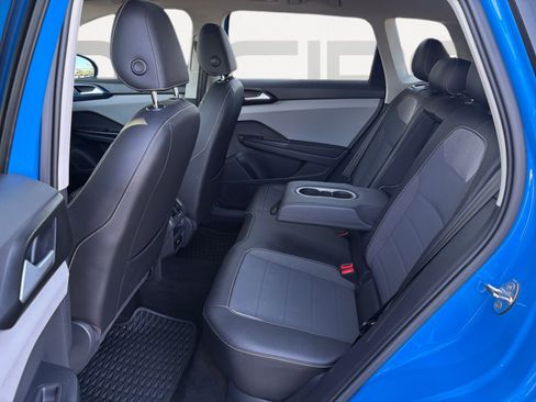 Certified 2023 Volkswagen Taos SE w/ Panoramic Sunroof Package image 21