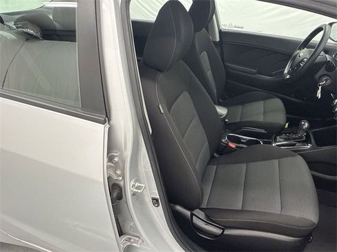 Used 2018 Kia Forte LX image 23