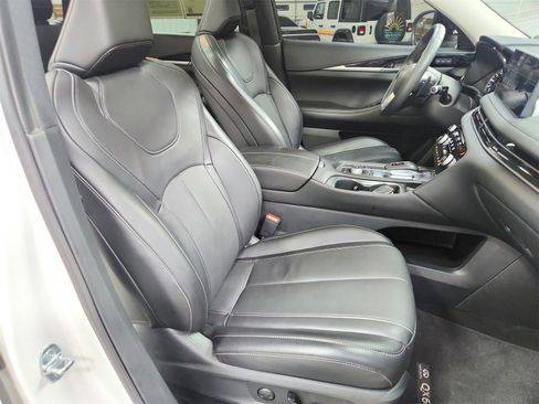 Used 2025 INFINITI QX60 Pure image 39