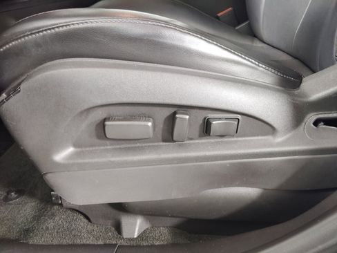 Used 2013 Chevrolet Equinox LTZ image 11