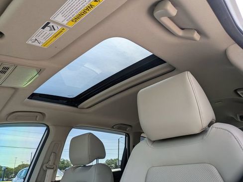 Used 2022 Honda CR-V Touring image 18