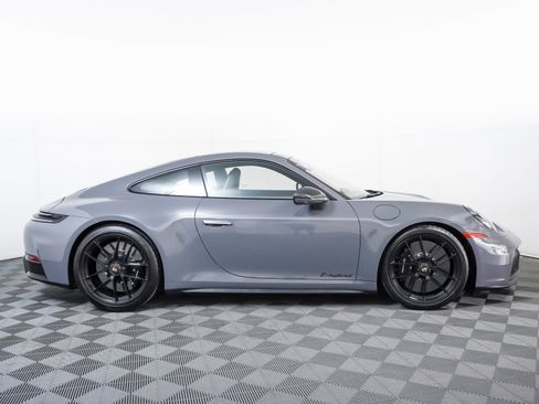 Used 2025 Porsche 911 Carrera 4 GTS image 9