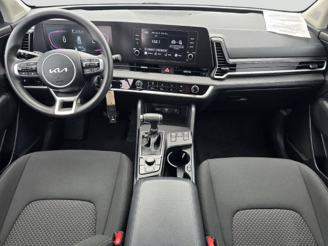 Used 2024 Kia Sportage LX AWD/4WD image 16