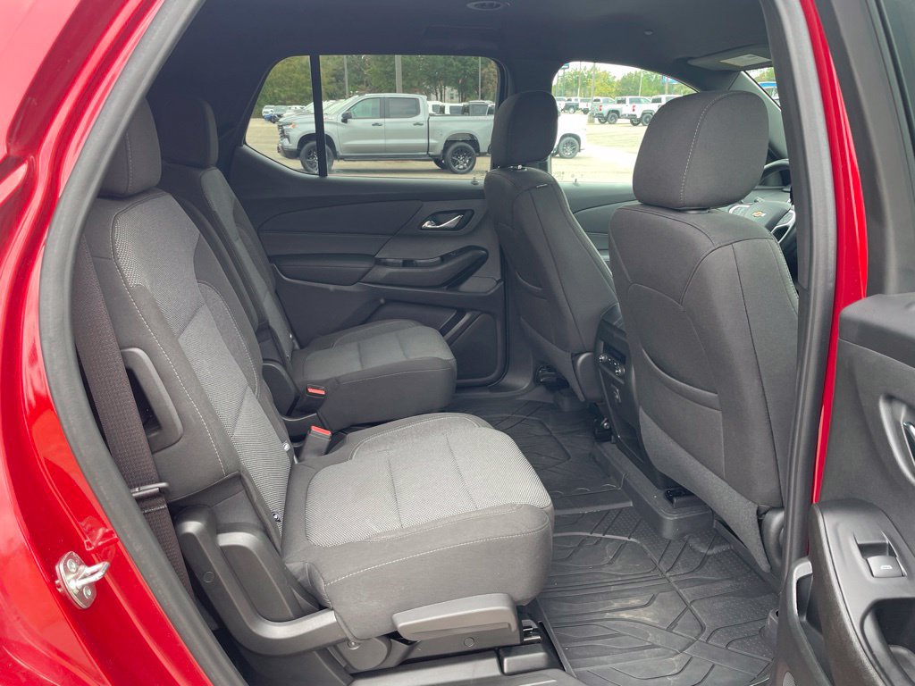 Used 2023 Chevrolet Traverse LT FWD image 36