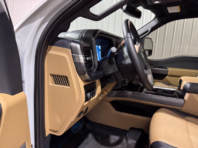Used 2025 Ford F250 Lariat w/ Lariat Ultimate Package AWD/4WD image 11
