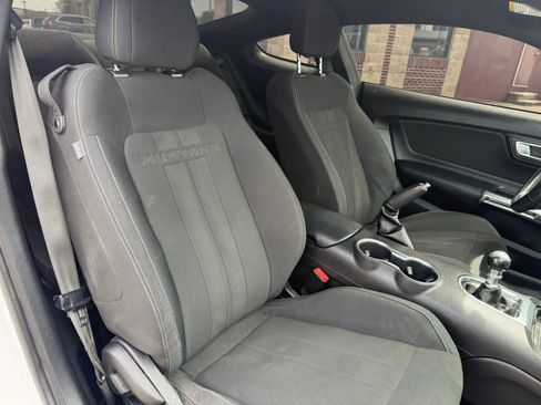 Used 2019 Ford Mustang GT w/ Equipment Group 301A RWD image 33