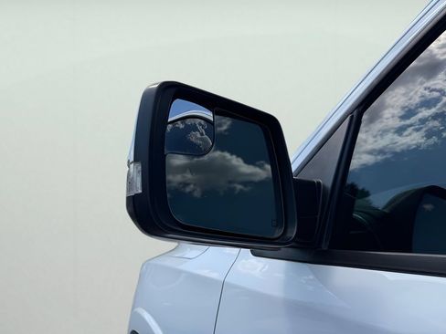 Used 2021 RAM 1500 Laramie w/ Sport Appearance Package AWD/4WD image 18