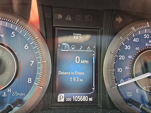 Used 2017 Toyota Sienna XLE Premium AWD/4WD image 18